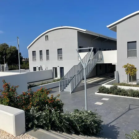 Apartament Casamare Leo *